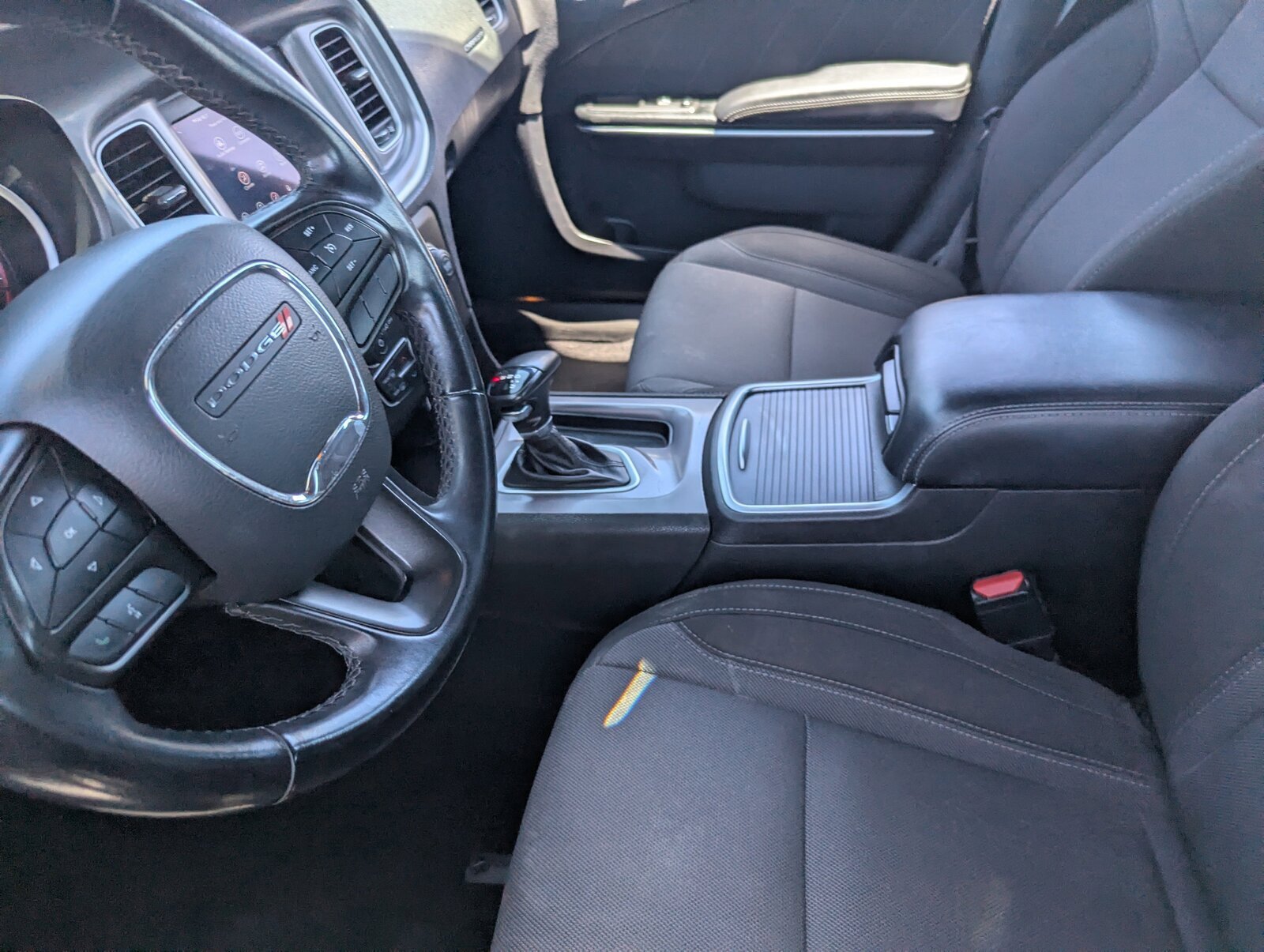 2022 Dodge Charger SXT photo 16
