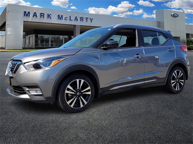 2020 Nissan Kicks SR photo 3