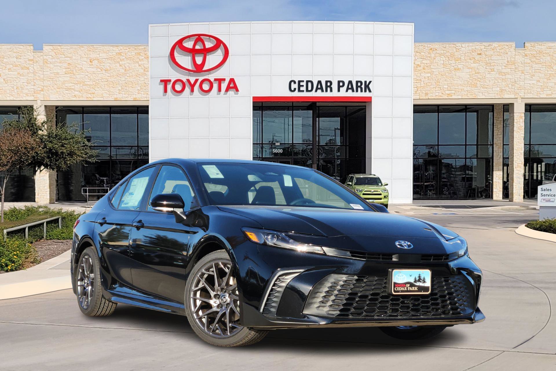 2026 Toyota Camry SE's photo