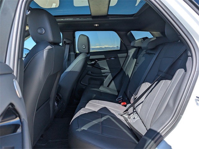 2026 Land Rover Range Rover Evoque Dynamic SE photo 5