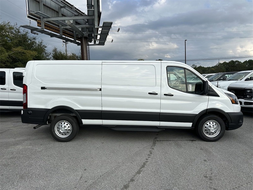 2024 Ford Transit photo 4