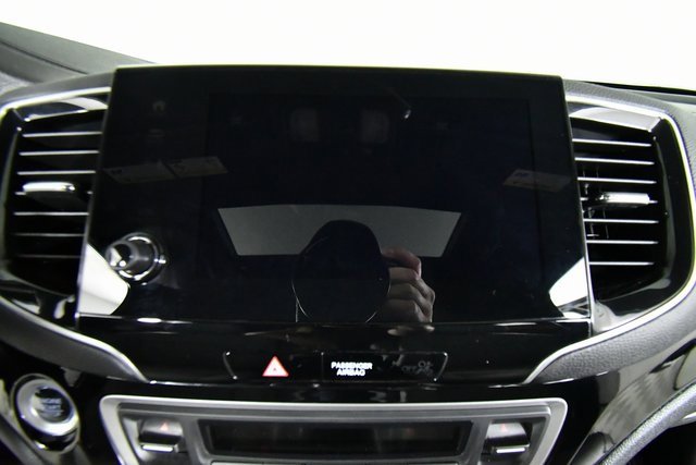 2021 Honda Passport Touring photo 3