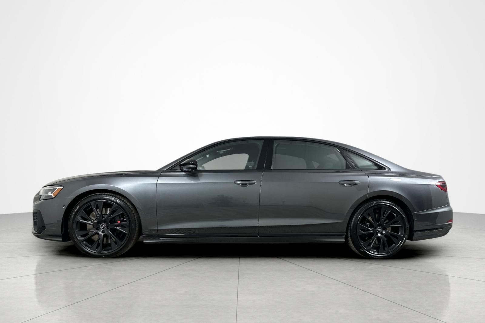 2025 Audi S8 Quattro photo 3