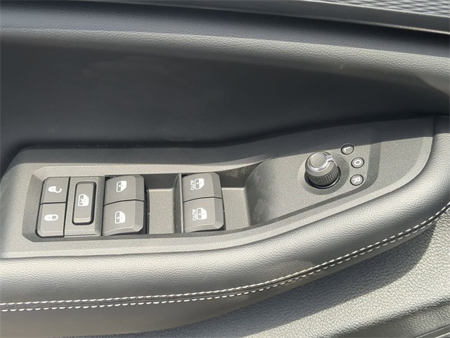 2025 Jeep Grand Cherokee Laredo photo 9