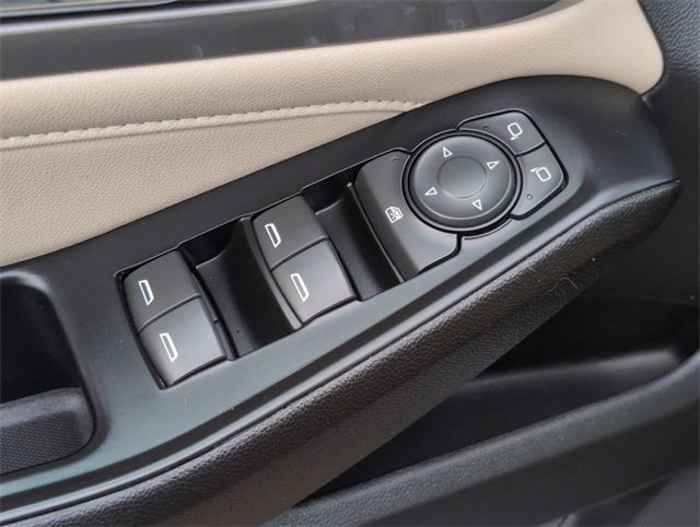 2023 Chevrolet Traverse LS photo 12