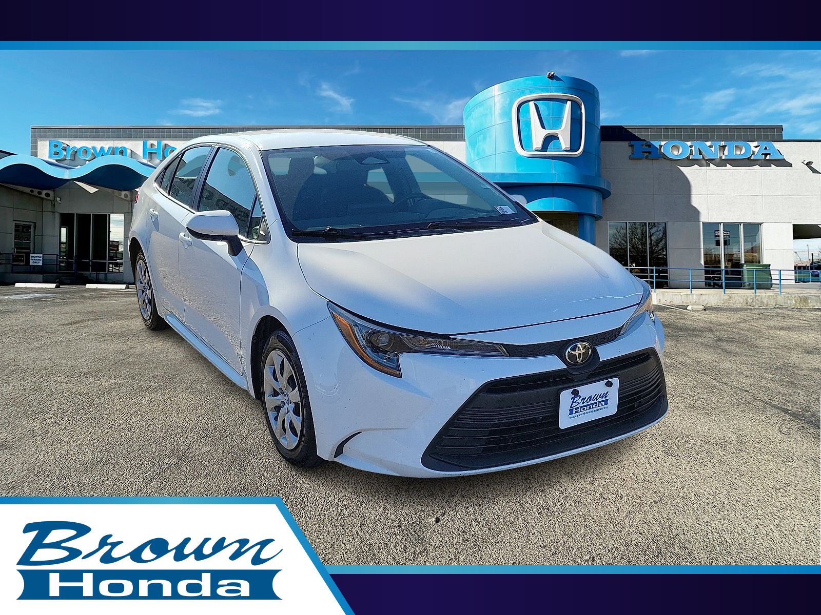 2024 Toyota Corolla LE's photo