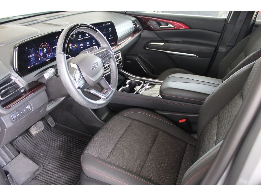 2024 Chevrolet Traverse Z71 photo 4