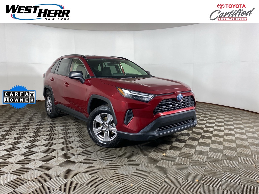 2023 Toyota RAV4 LE's photo