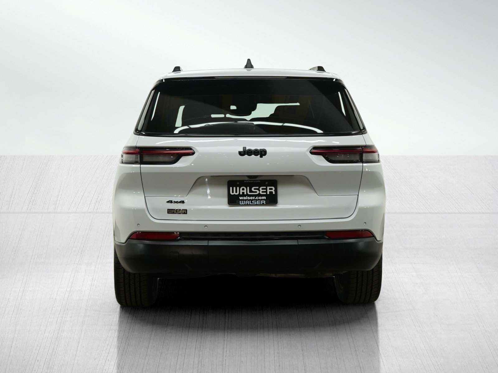 2023 Jeep Grand Cherokee Laredo Altitude photo 4