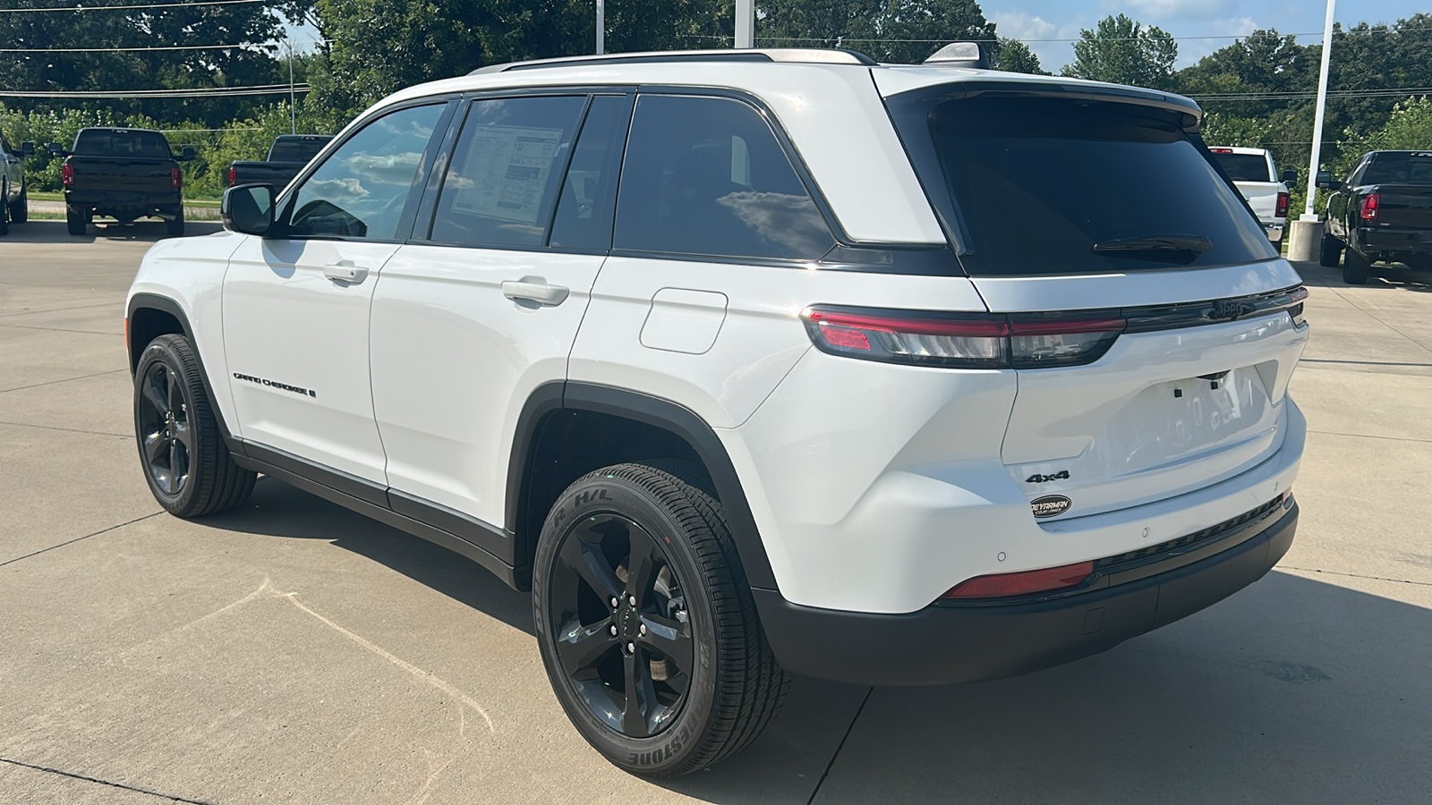 2025 Jeep Grand Cherokee Altitude X photo 5