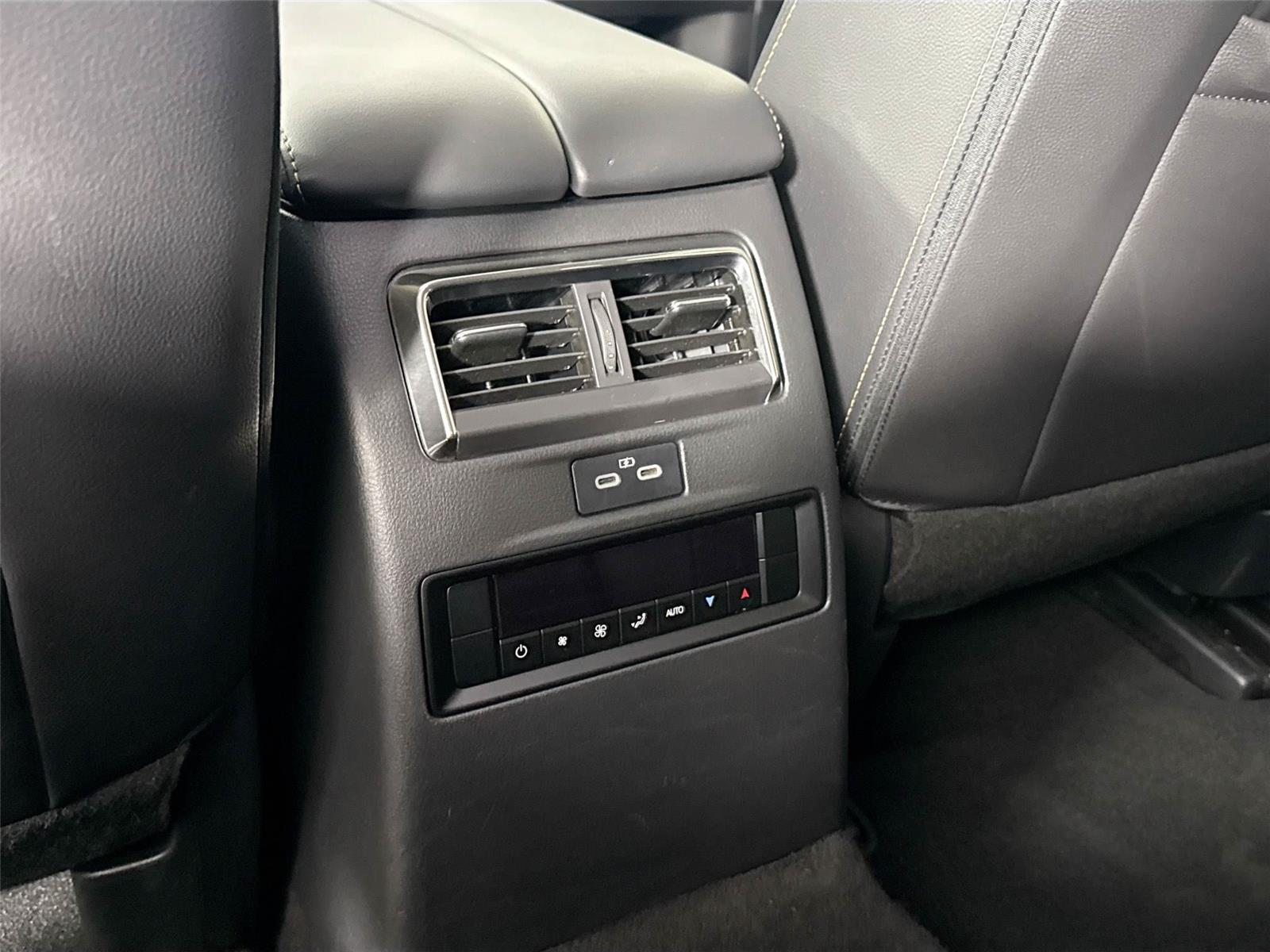 2024 Mazda CX-90 3.3 Turbo Preferred Plus photo 32