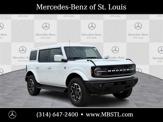 2025 Ford Bronco 4-Door Outer Banks's photo
