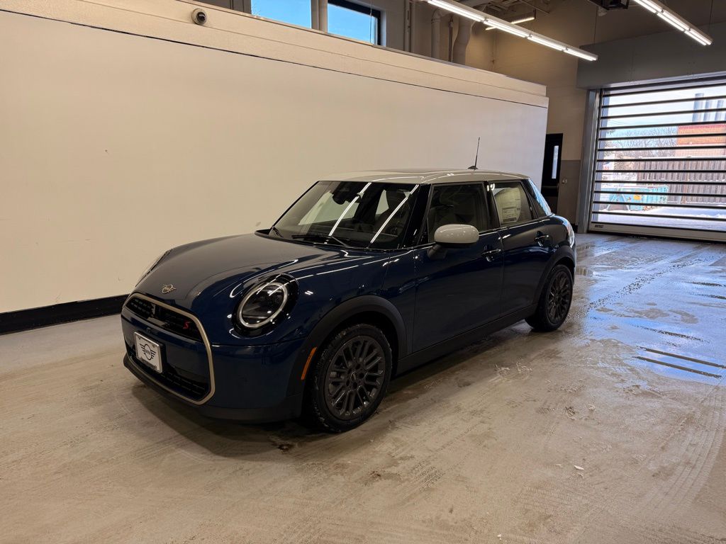 2026 MINI Hardtop 4 Door S's photo