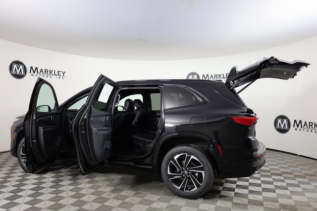 2026 Buick Enclave Sport Touring photo 4