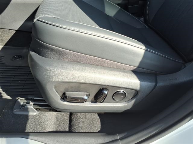 2025 Lexus NX 250 - Photo 11