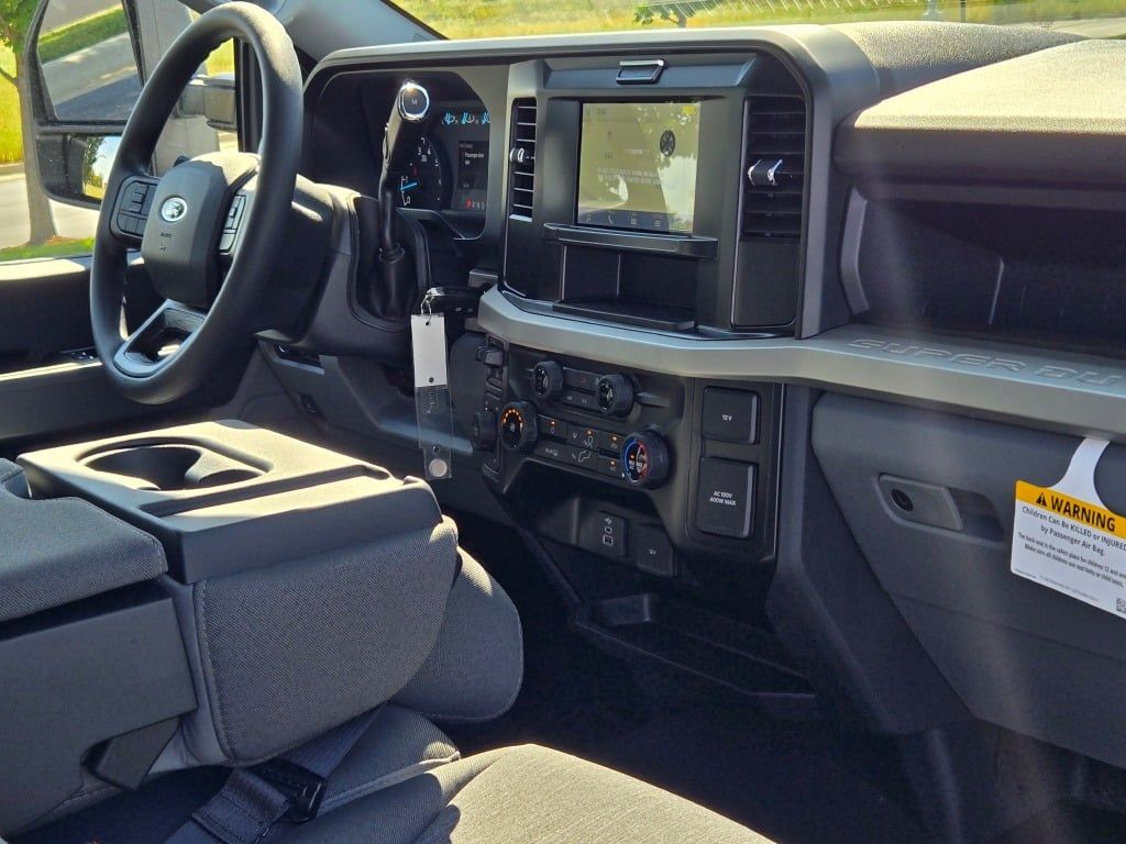 2026 Ford F-250 photo 7