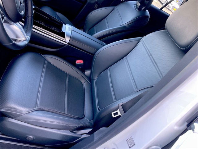 2024 Mercedes Benz GLC 300 4MATIC photo 3