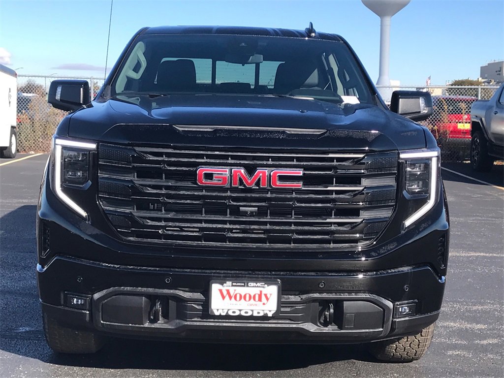 2026 GMC SIERRA - Image 2