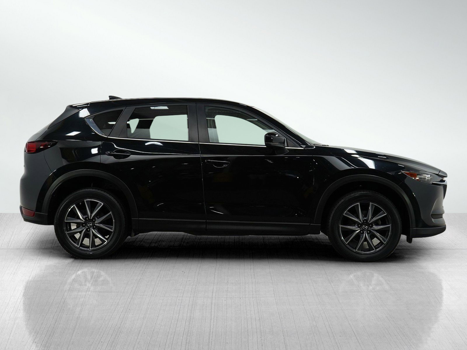 2018 Mazda CX-5 Touring photo 5