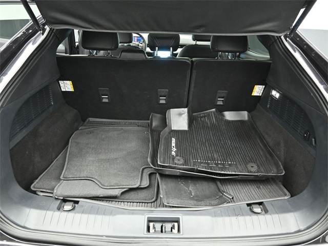 2022 FORD MUSTANG MACH-E - Image 25