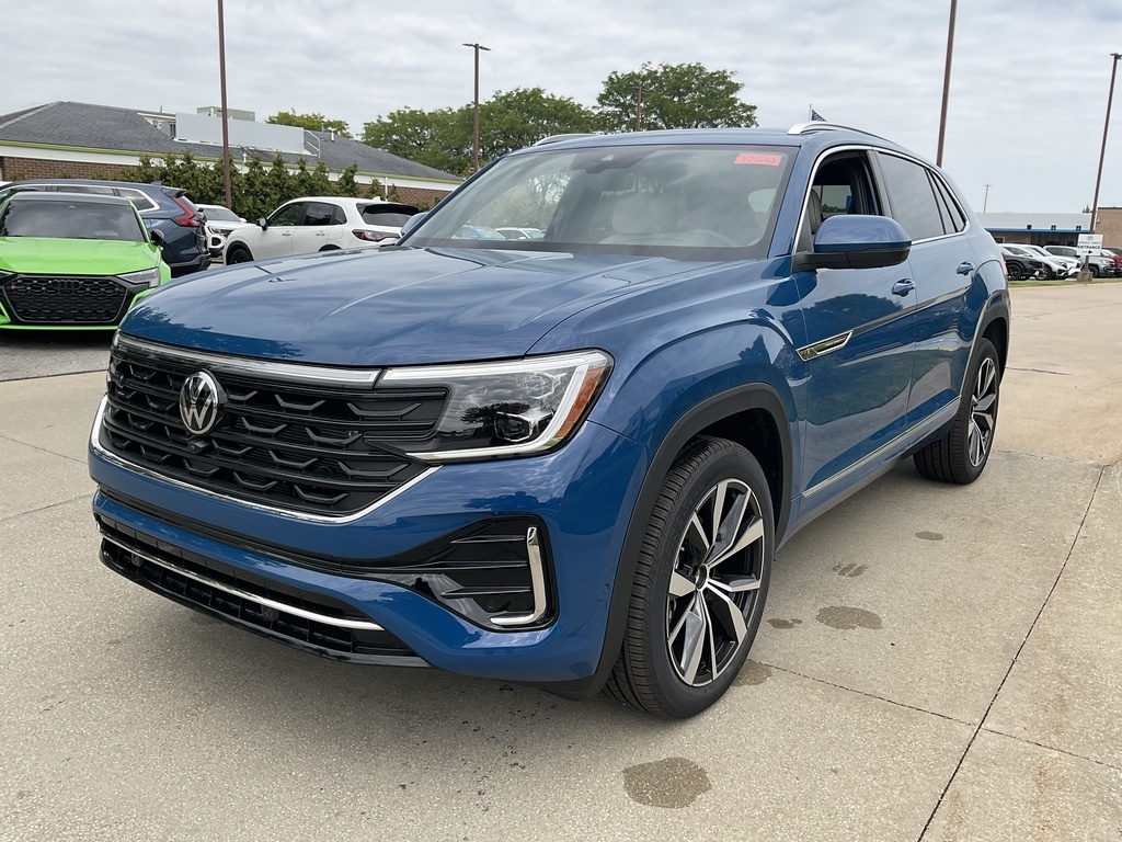 2026 Volkswagen Atlas Cross Sport SEL Premium R-Line photo 3