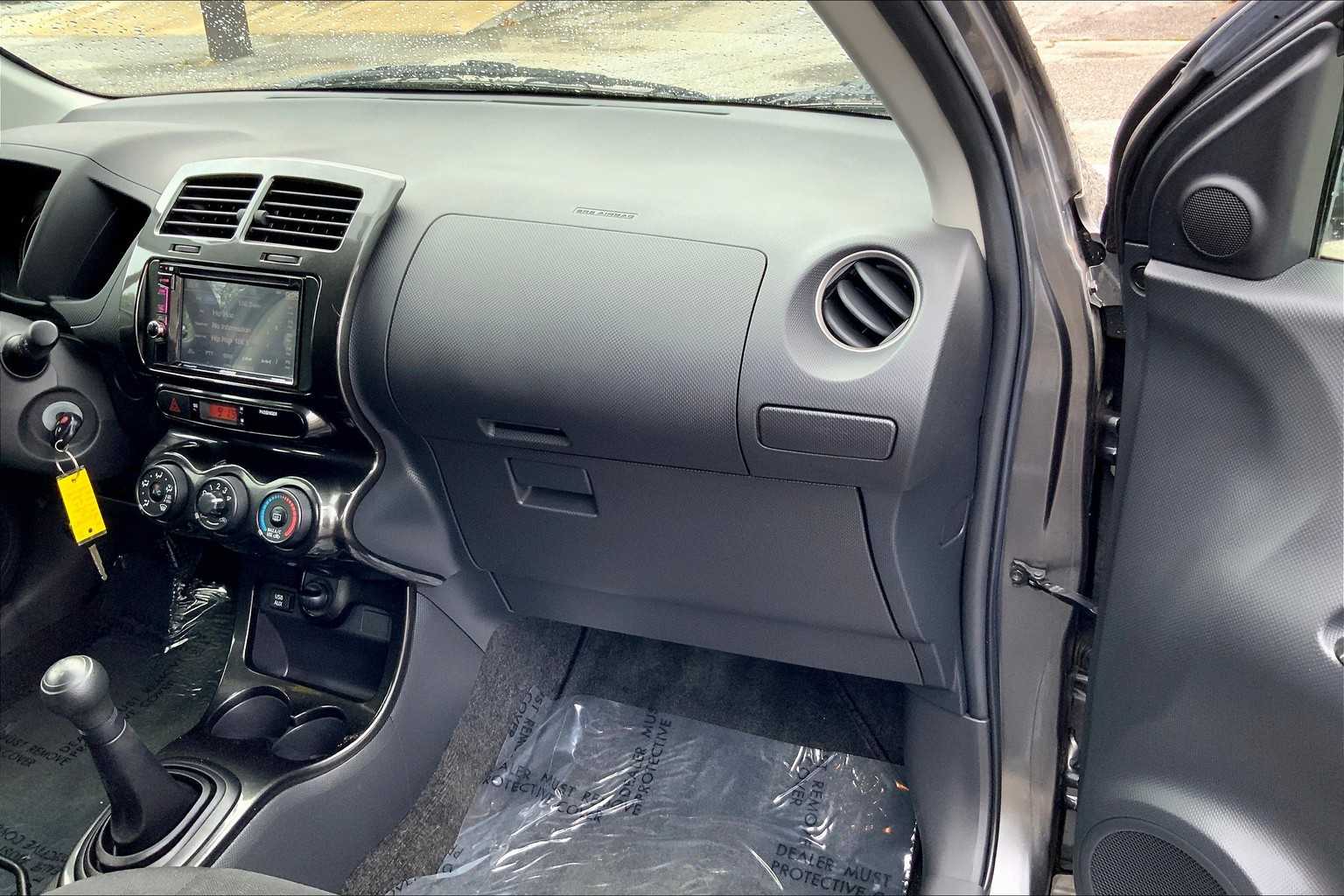 2010 Scion xD photo 17