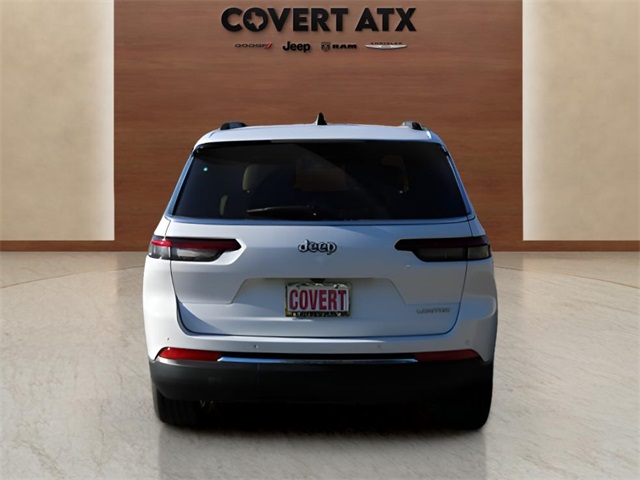 2025 Jeep Grand Cherokee Limited photo 3