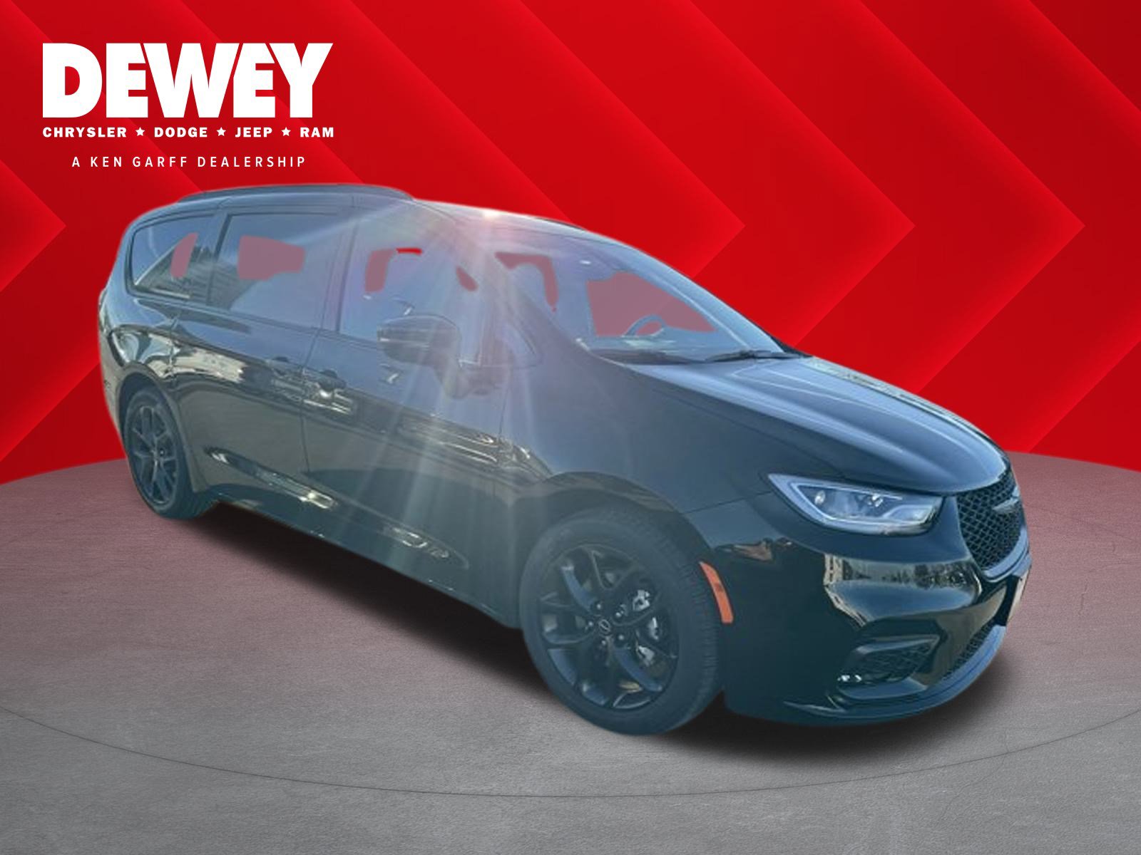 2026 Chrysler Pacifica Select's photo