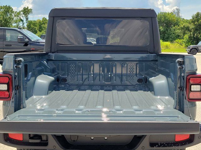 2025 Jeep Gladiator Sport S photo 21