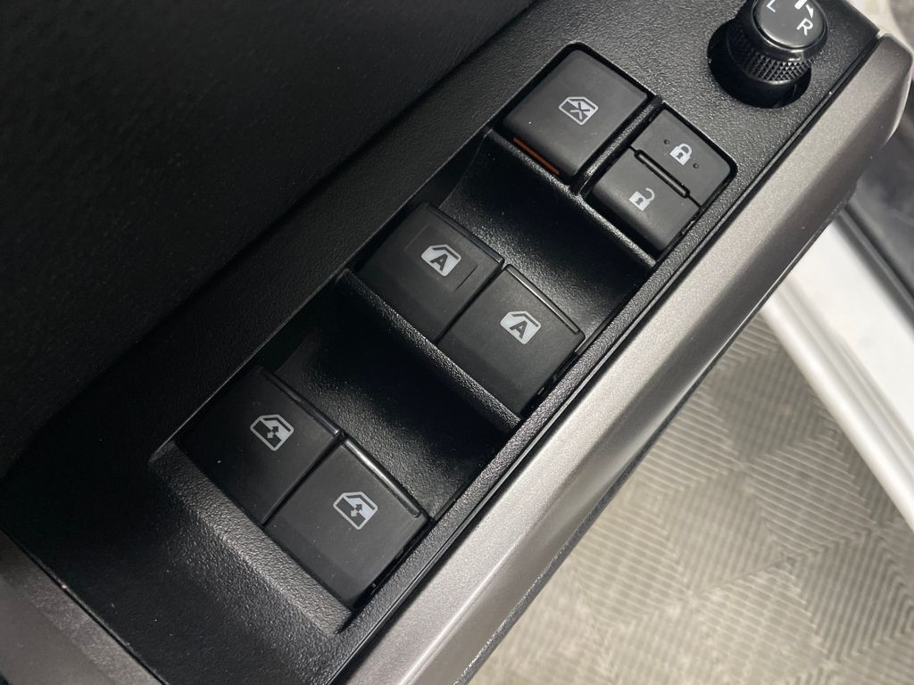2023 Toyota Tacoma SR5 photo 4