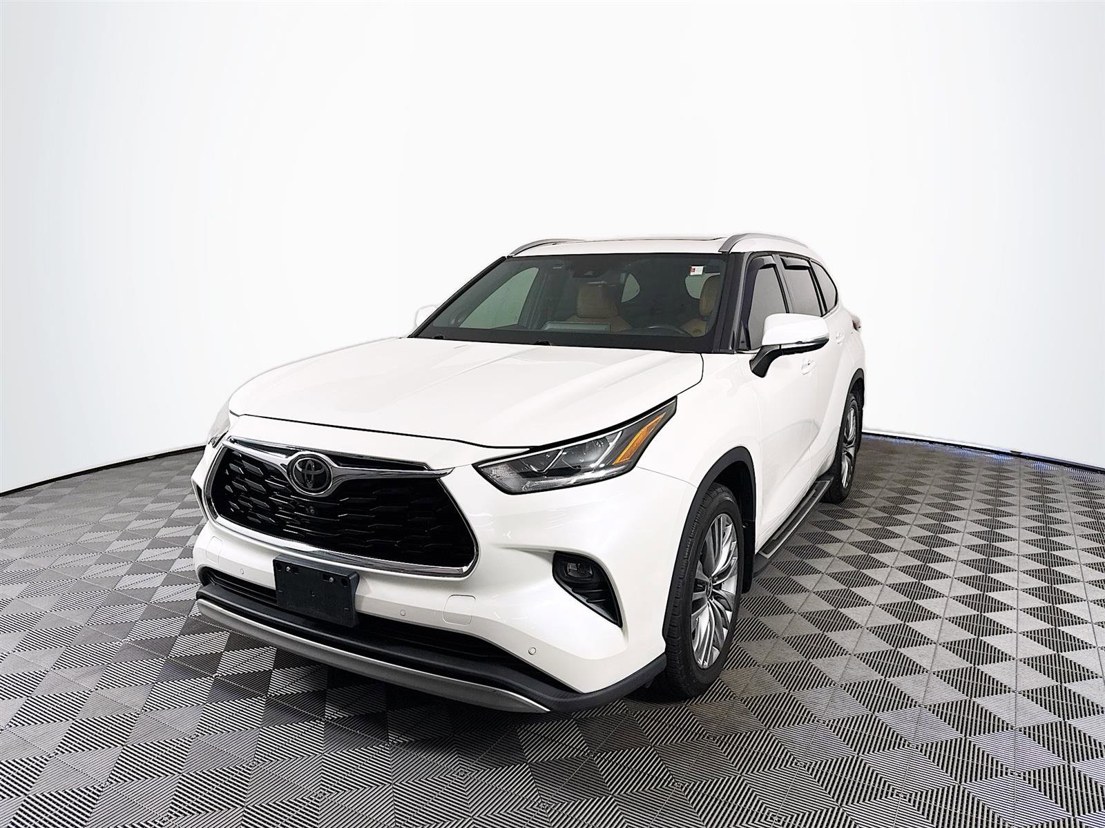 2021 Toyota Highlander Platinum photo 3