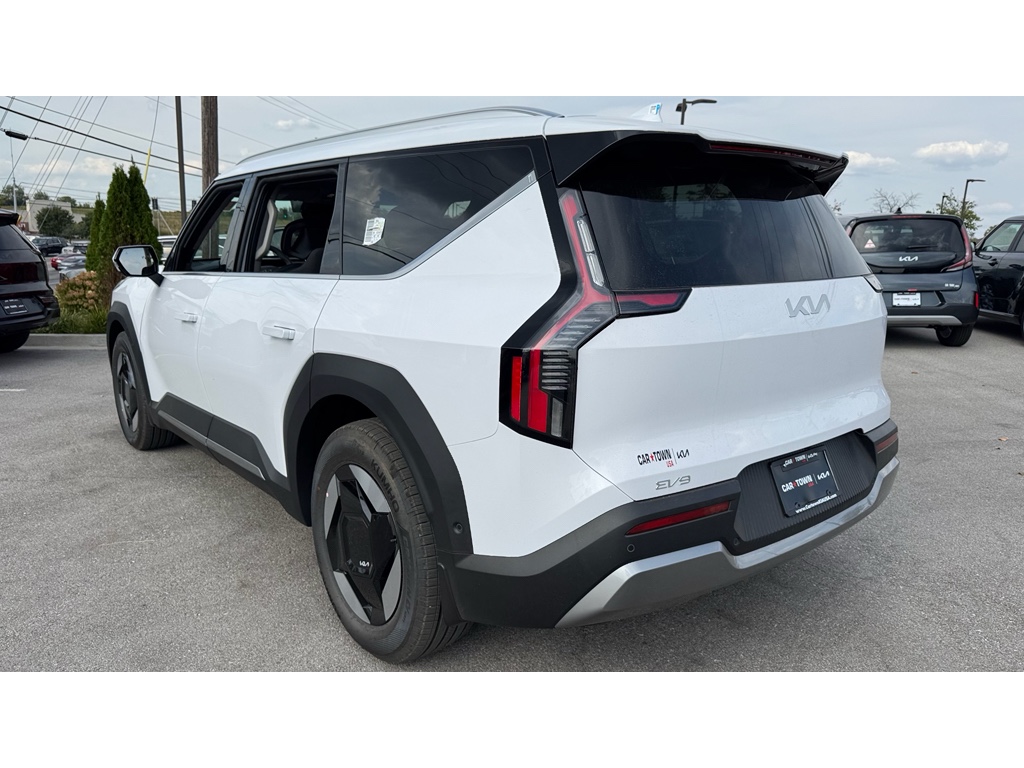 2026 Kia EV9 Wind AWD photo 23