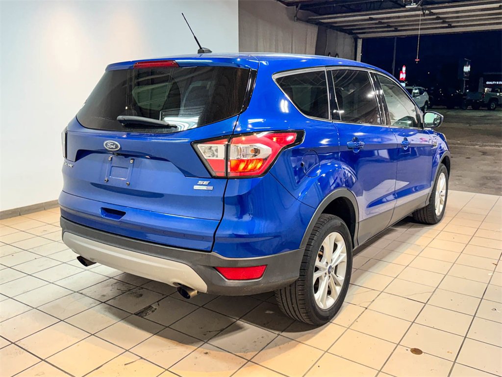 2017 Ford Escape SE photo 2