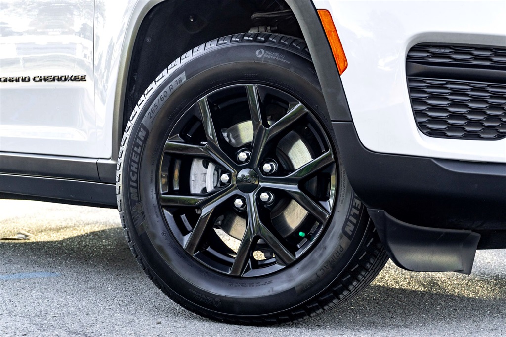 2024 Jeep Grand Cherokee Altitude X photo 2