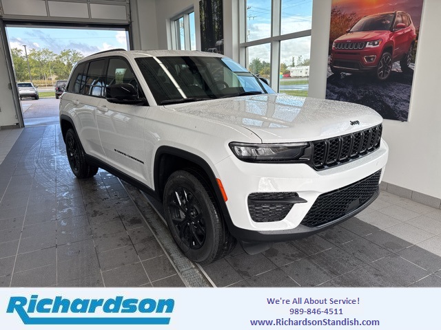 2025 Jeep Grand Cherokee Altitude's photo