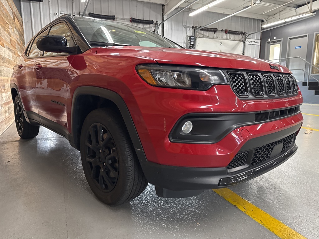 2023 Jeep Compass Altitude photo 4