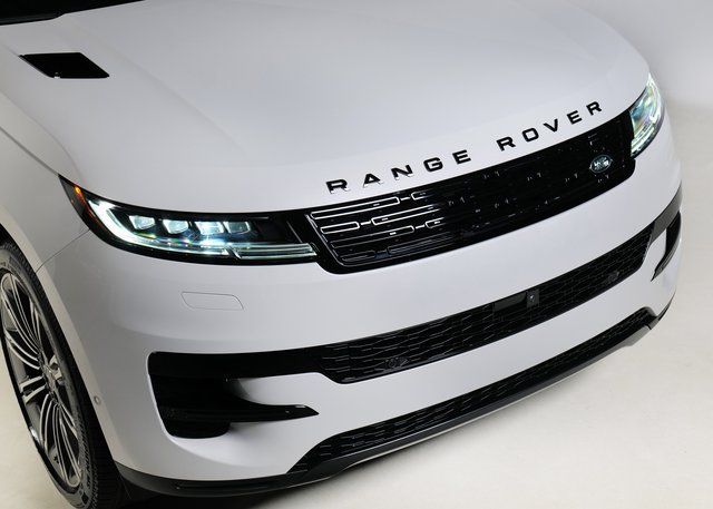 2025 Land Rover Range Rover Sport SE photo 26