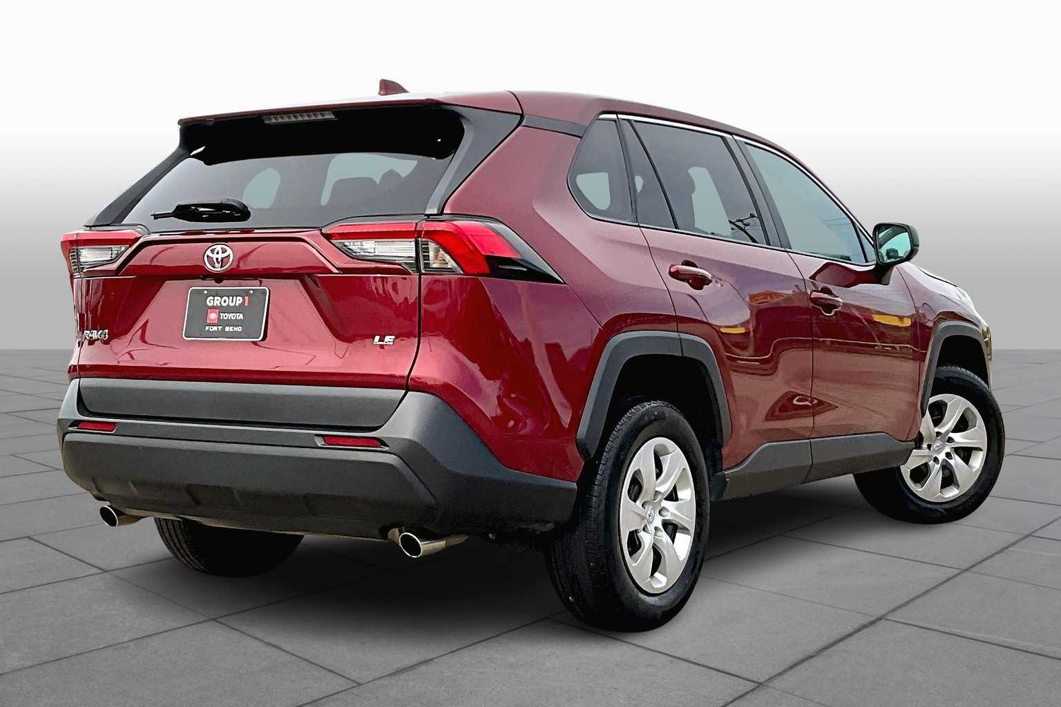 2023 Toyota RAV4 LE photo 12