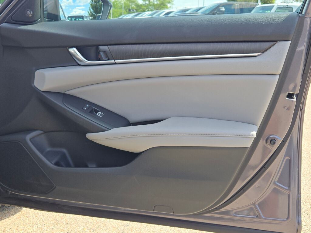 2019 Honda Accord EX-L photo 8