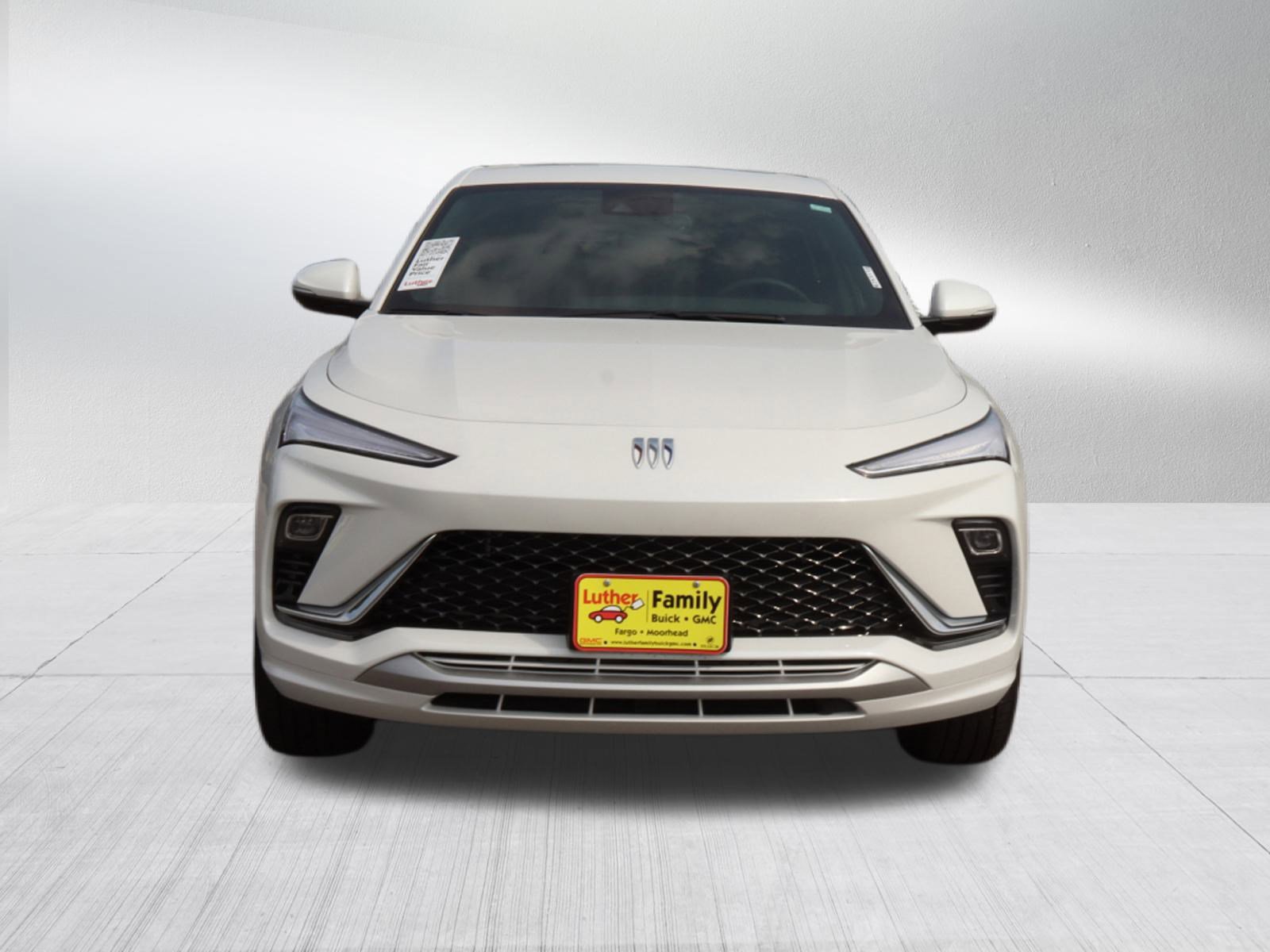2025 Buick Envista Avenir photo 2