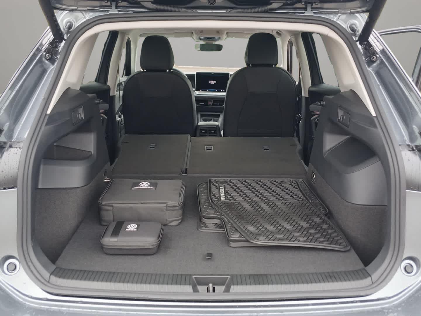 2025 Volkswagen Tiguan SE photo 37
