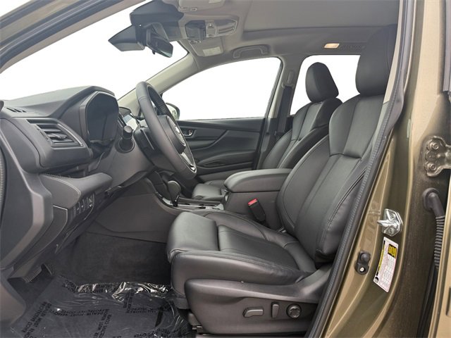 2025 Subaru Ascent Onyx Edition Touring photo 17