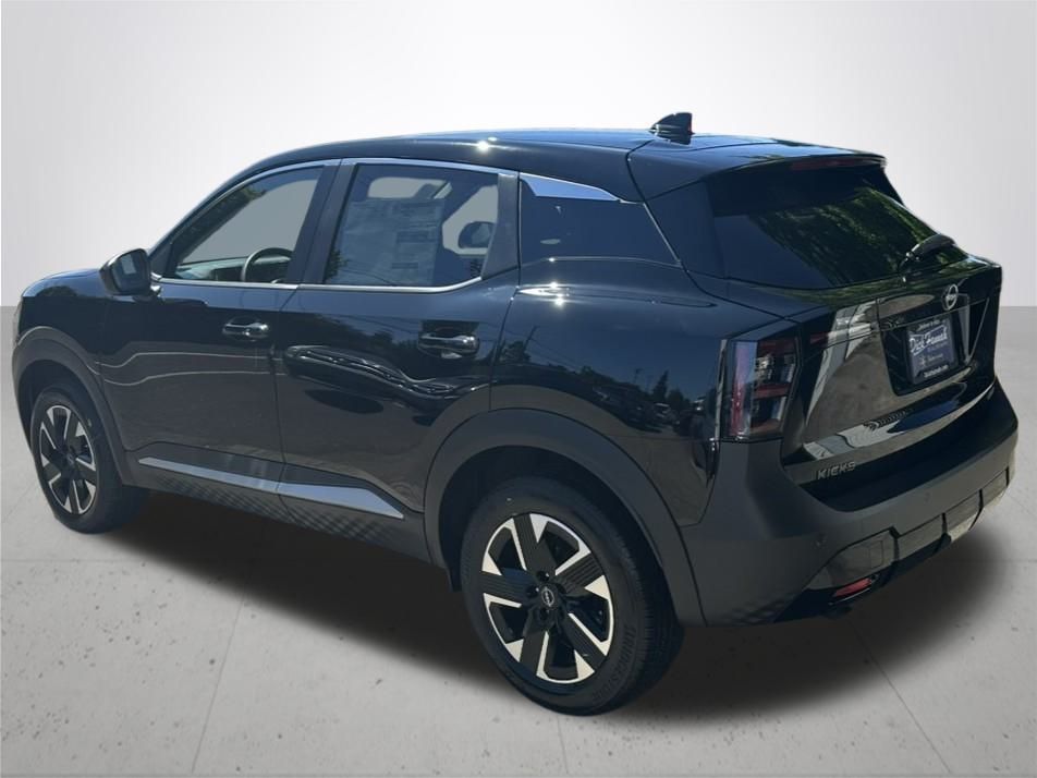 2025 Nissan Kicks SV photo 10