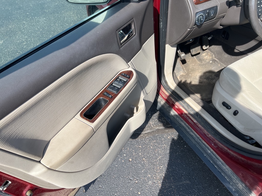 2008 Ford Taurus SEL photo 3