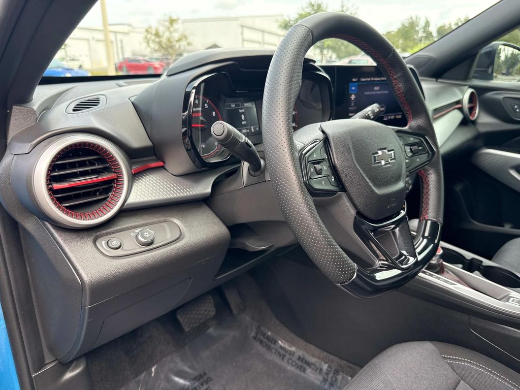 2025 Chevrolet Trax photo 19