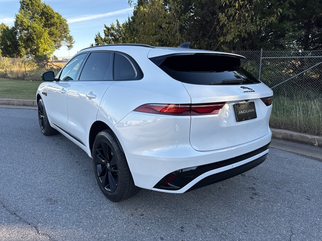 2025 Jaguar F-PACE P250 R-Dynamic S photo 3