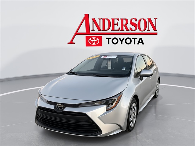 2023 Toyota Corolla LE's photo