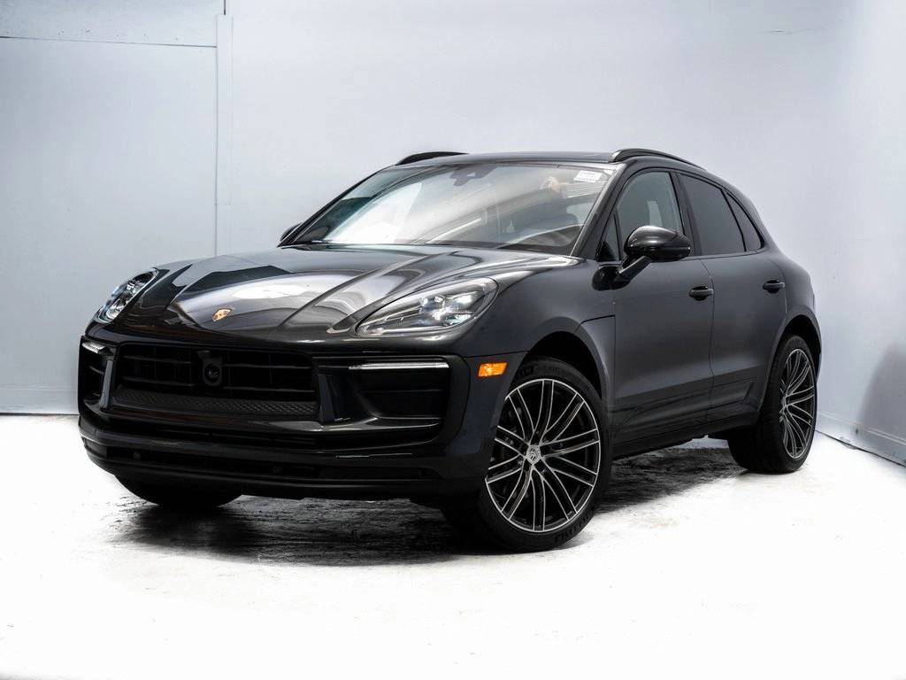 2025 Porsche Macan
