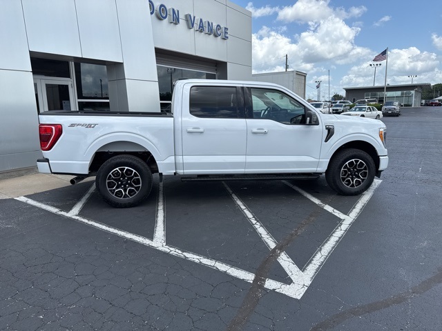 2023 Ford F-150 XLT photo 7