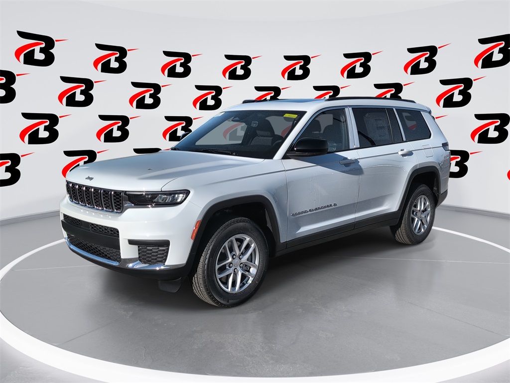 2025 Jeep Grand Cherokee L Laredo's photo